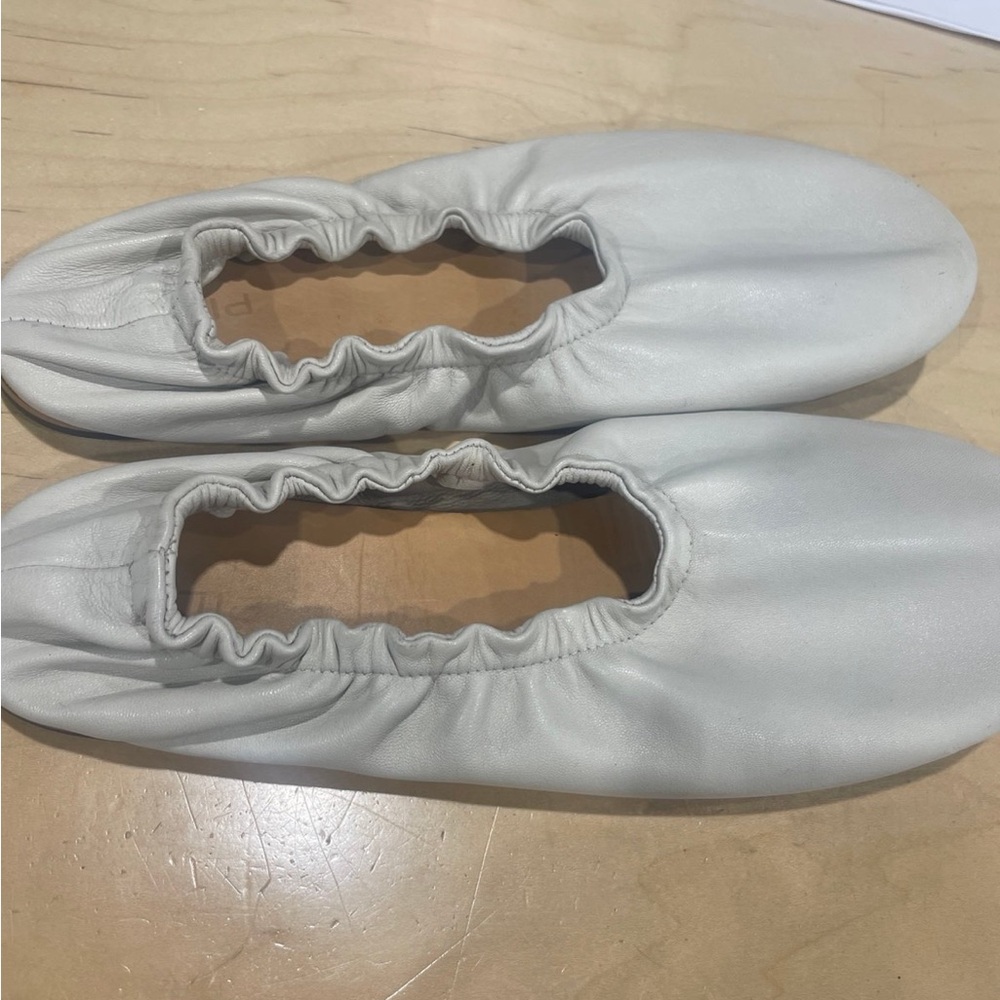Anthropologie White Flats with Ruffled Design